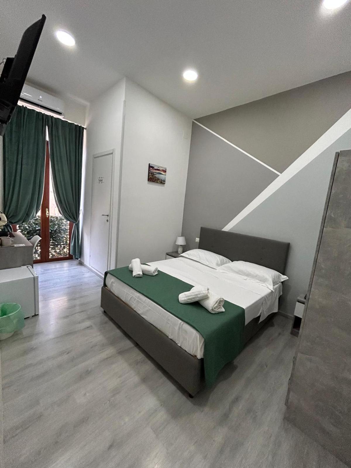 Garibaldi Guest House Napoli Ngoại thất bức ảnh
