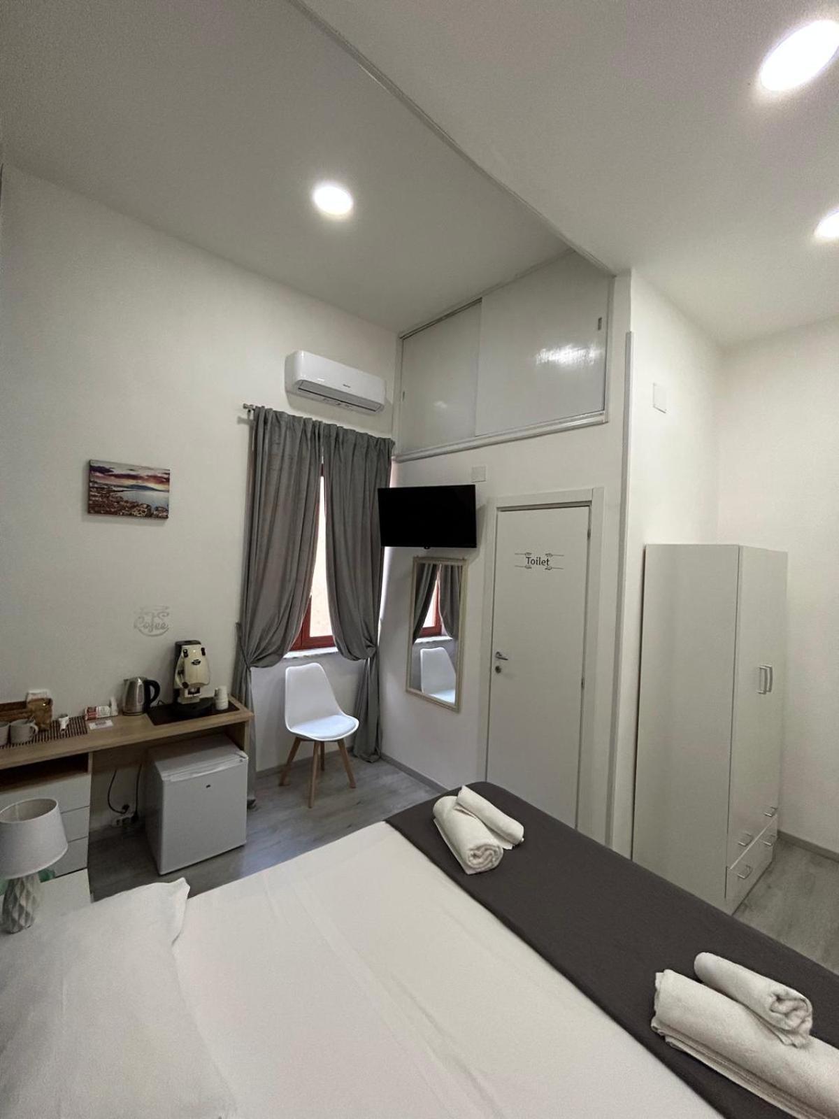 Garibaldi Guest House Napoli Ngoại thất bức ảnh