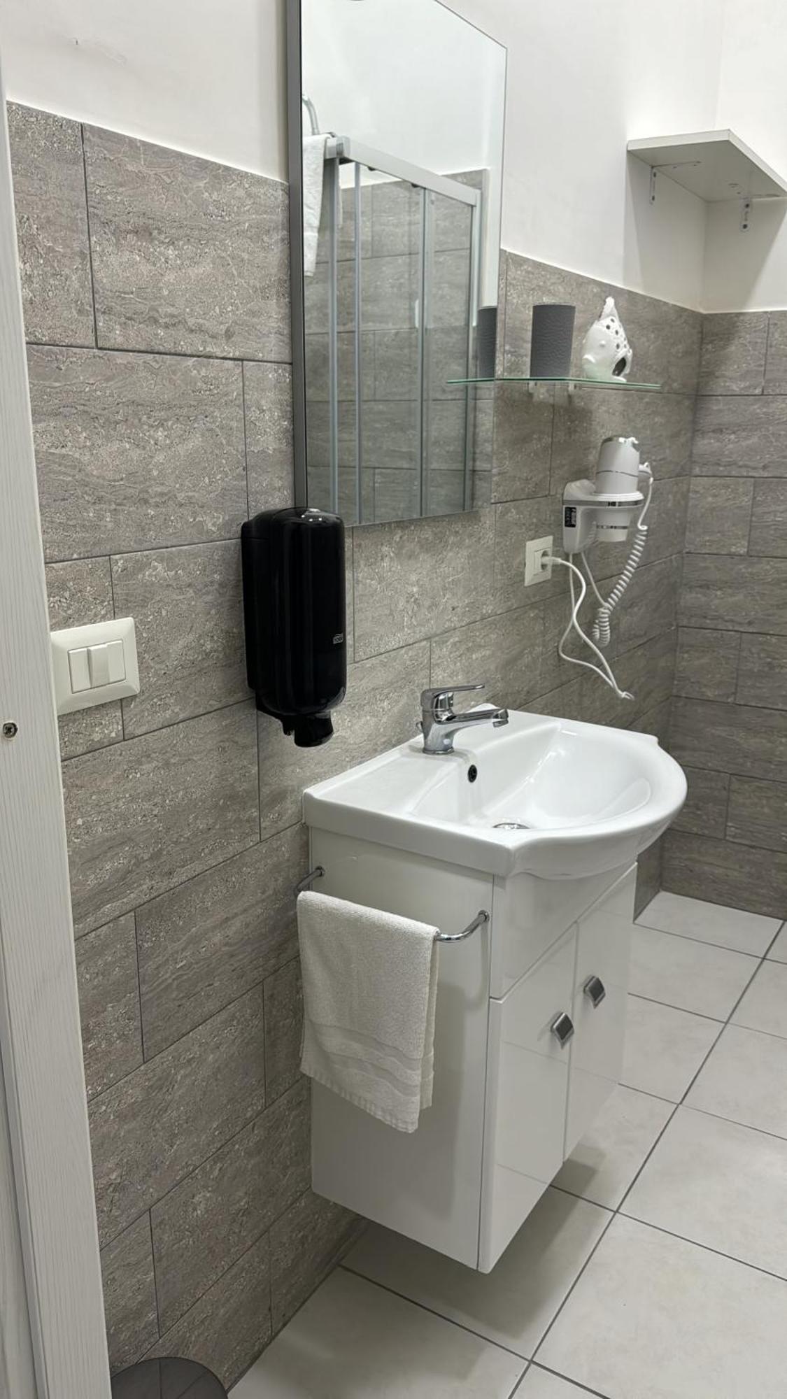 Garibaldi Guest House Napoli Ngoại thất bức ảnh