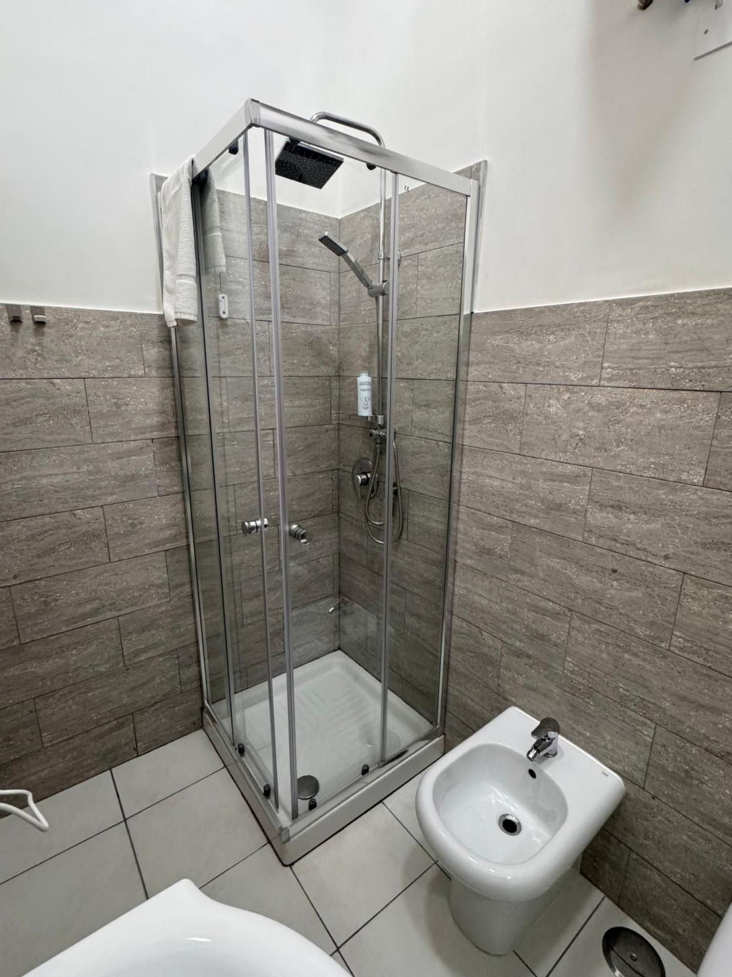 Garibaldi Guest House Napoli Ngoại thất bức ảnh