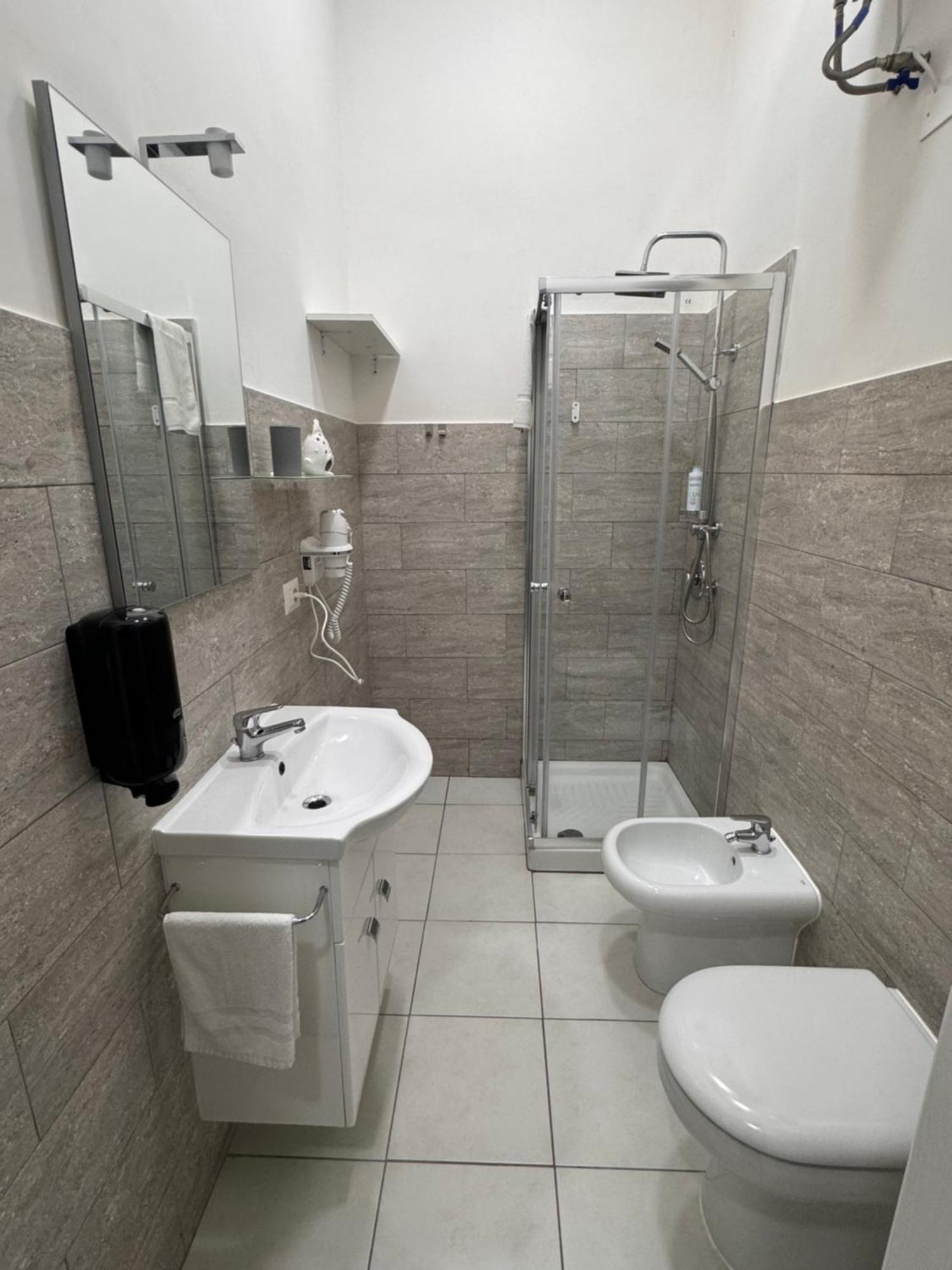 Garibaldi Guest House Napoli Ngoại thất bức ảnh